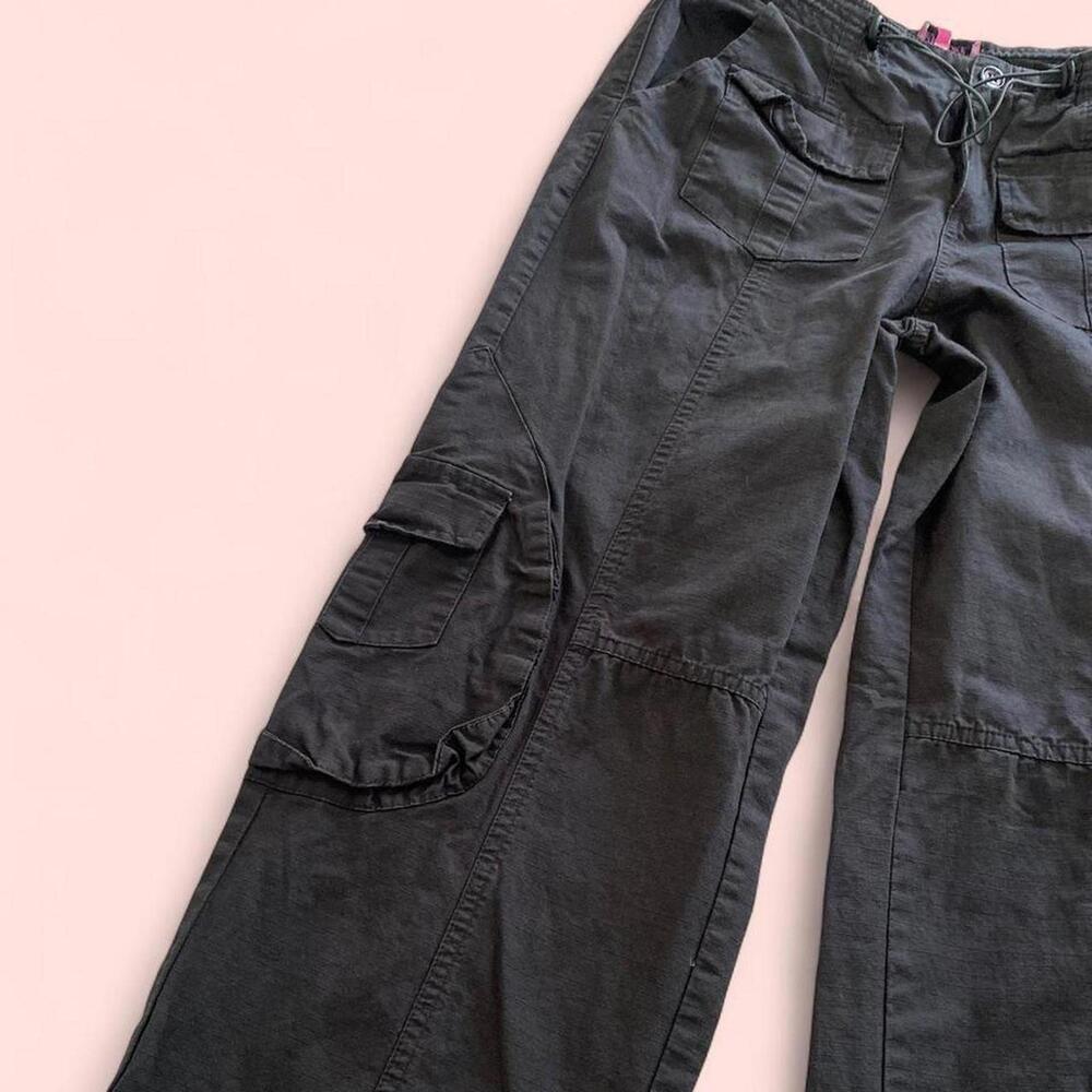 Edikted- charcoal grey low rise cargo pants